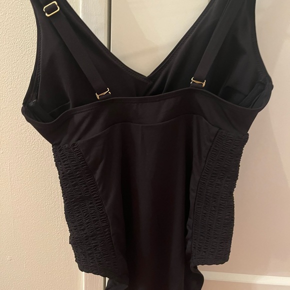 Aquarose one piece bathing suit nwt from la view en rose - Picture 3 of 12